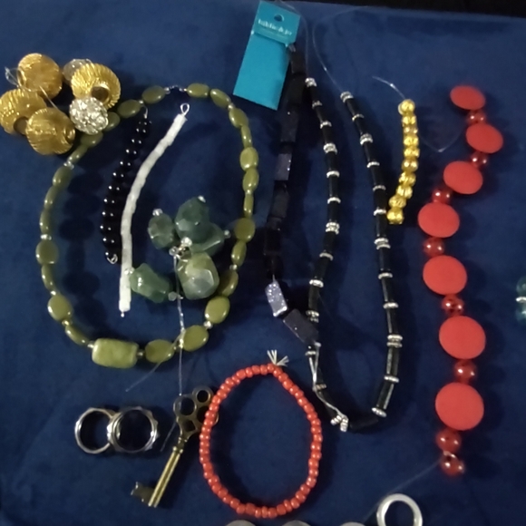 Large lot of jewelry making & bead craft items - Picture 11 of 13